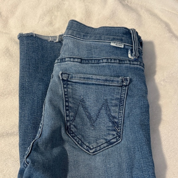 MOTHER Denim - MOTHER Ankle Cropped Blue Jeans